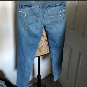 American Eagle Light Wash Jegging!
